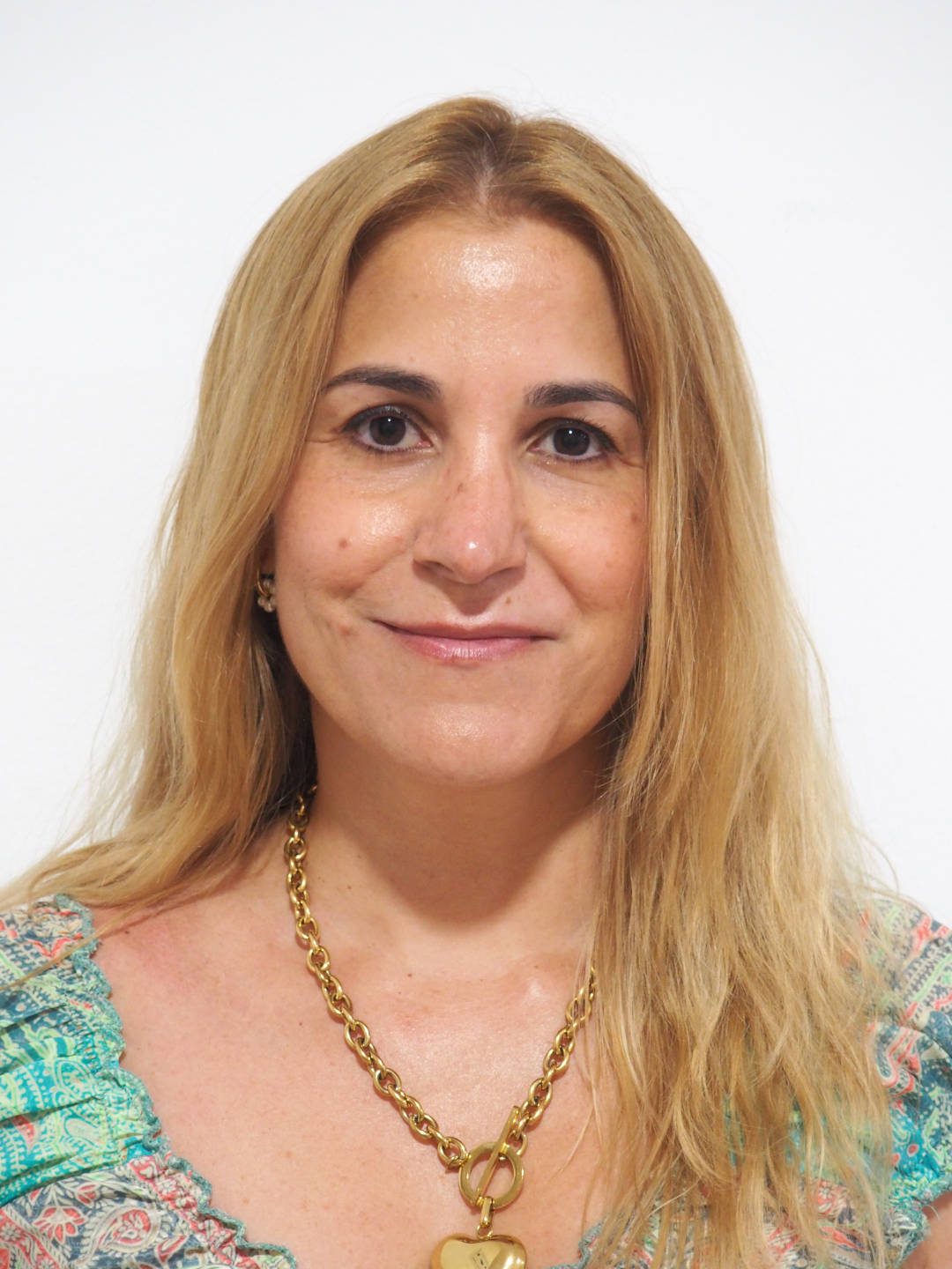 Dª María Sandra González Molina